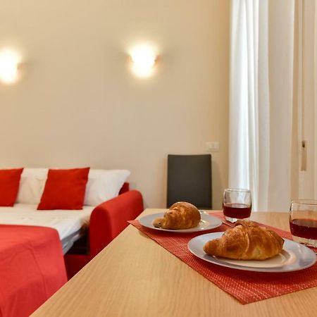 Hotel Domus Bella Roma Esterno foto