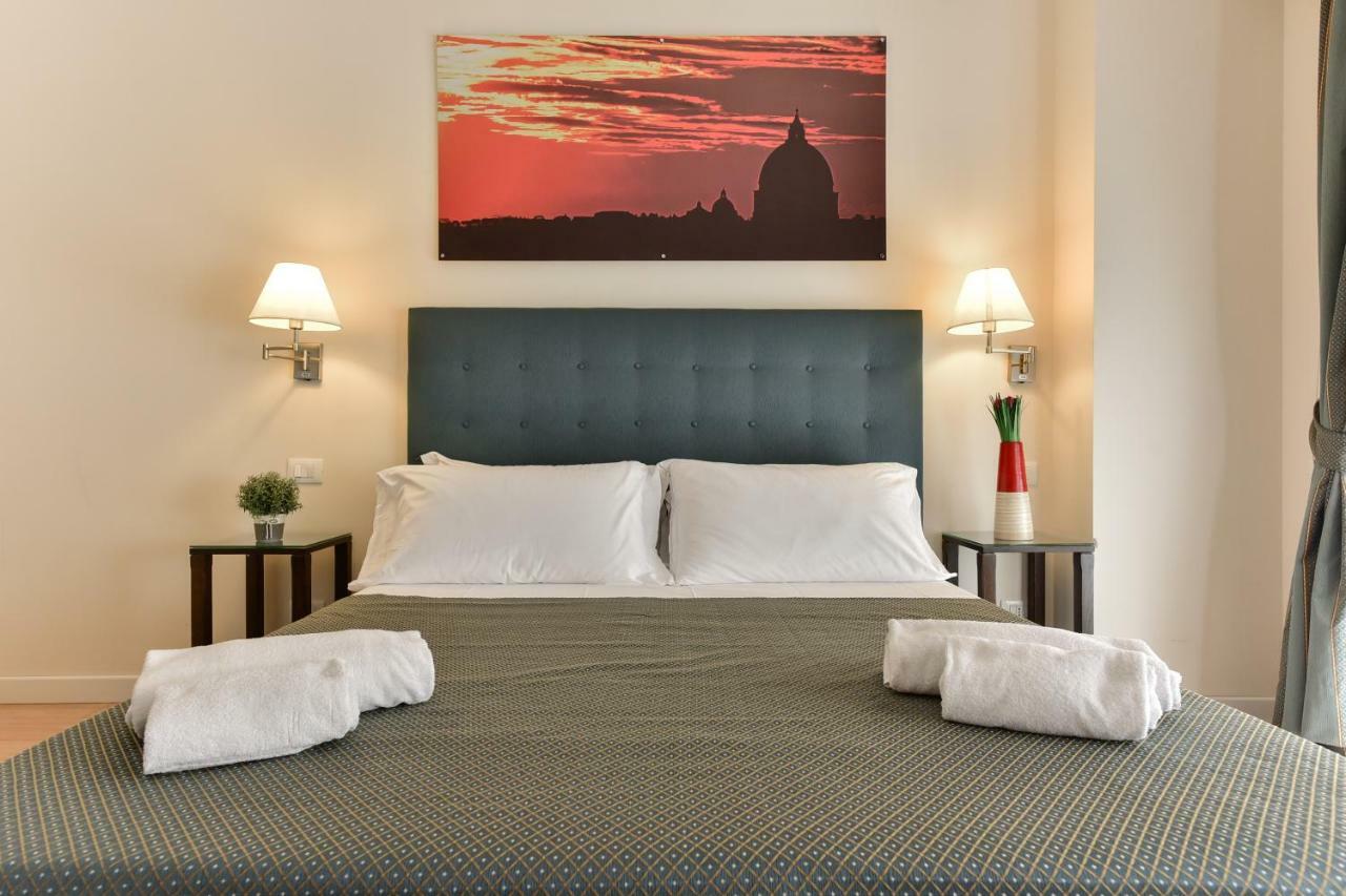 Hotel Domus Bella Roma Esterno foto
