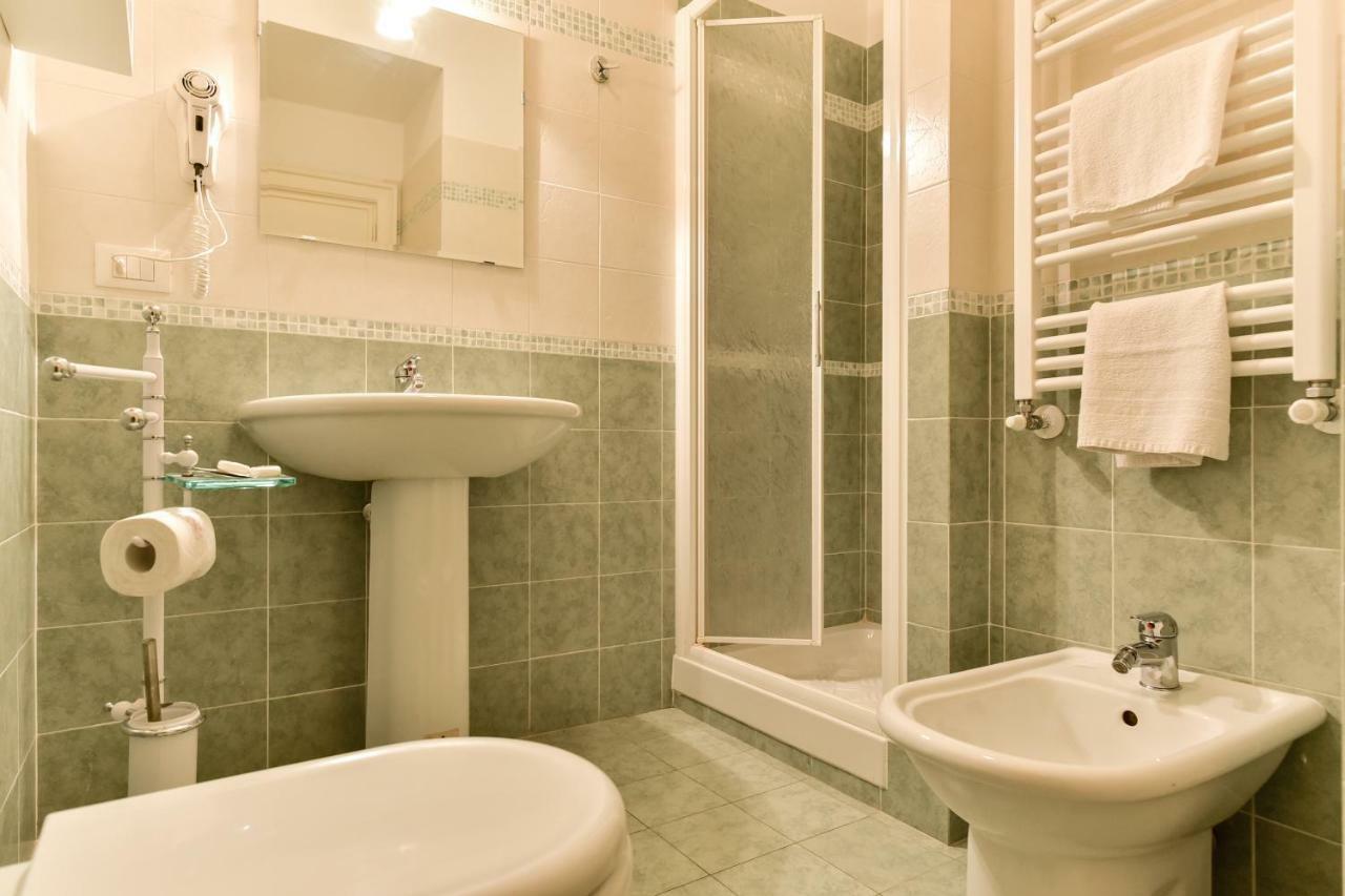 Hotel Domus Bella Roma Esterno foto