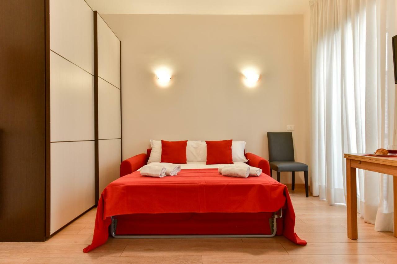 Hotel Domus Bella Roma Esterno foto