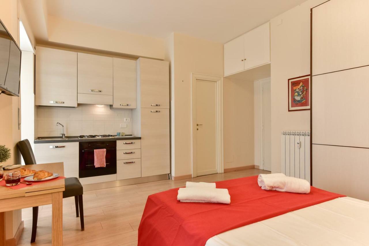 Hotel Domus Bella Roma Esterno foto