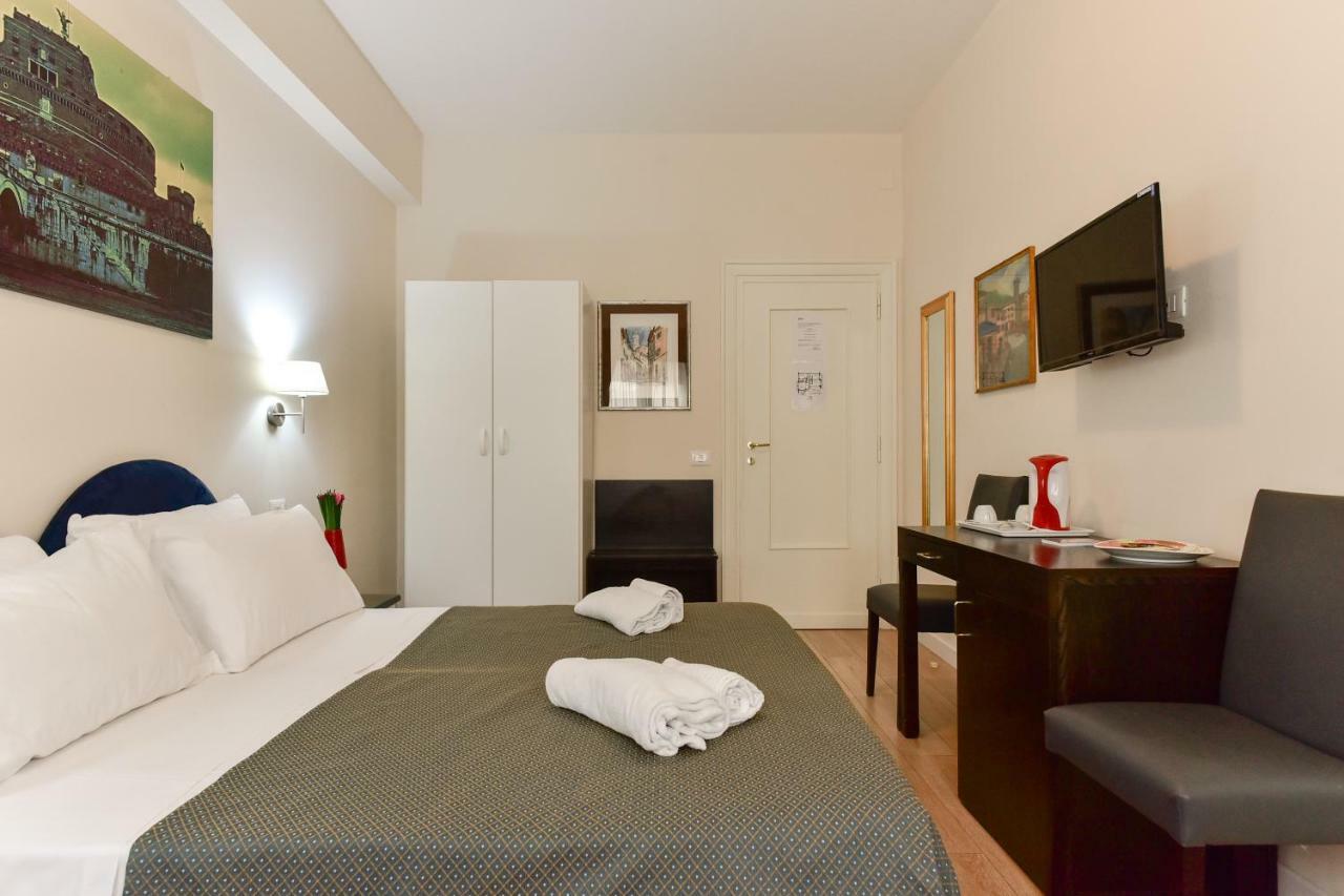 Hotel Domus Bella Roma Esterno foto